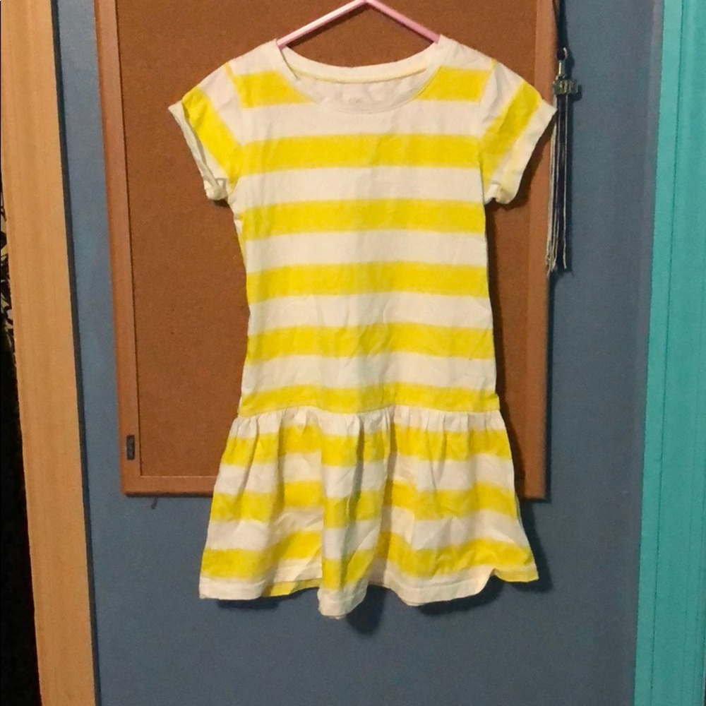 Short sleeve dress
